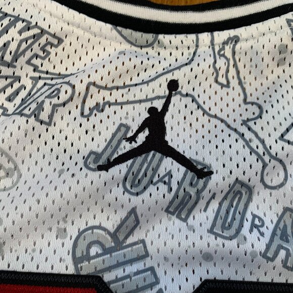 EUC Jordan All Over Print Youth Jersey Size MEDIUM 10/12 - Picture 11 of 14
